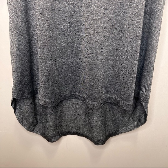 Pennington's Nola Activewear Hi Low Hem Vneck Tshirt - Picture 3 of 8